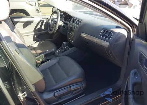 2017 Volkswagen Jetta 1.4T Se z USA, uszkodzony, nr VIN 3VWDB7AJ7HM365583